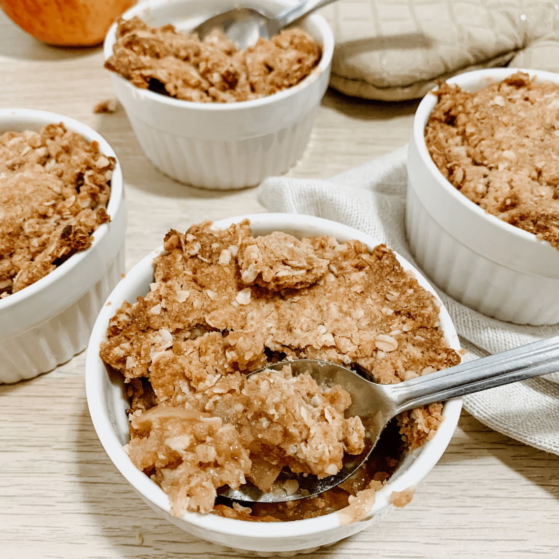 Baked Oat Apple Crisp | Lynn Mumbing Mejia