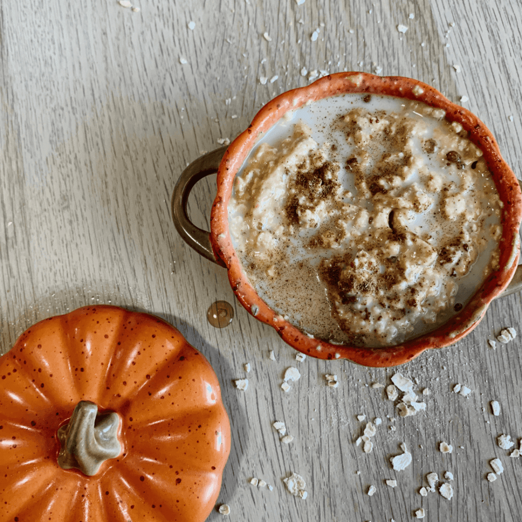 Pumpkin Spice Overnight Oats | Lynn Mumbing Mejia